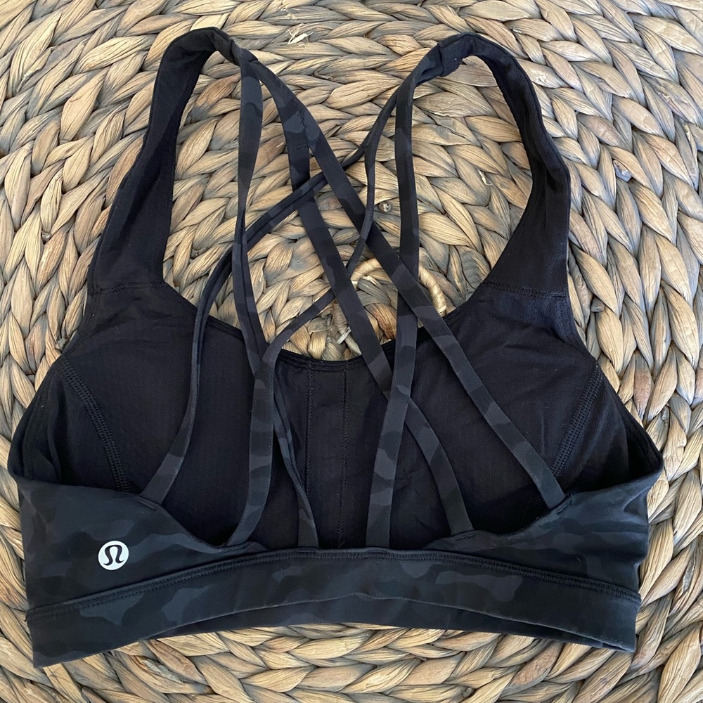 Lululemon bra size 4!!